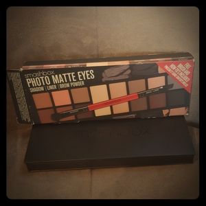 Smashbox Photo Matte Eyes Palette plus brush
